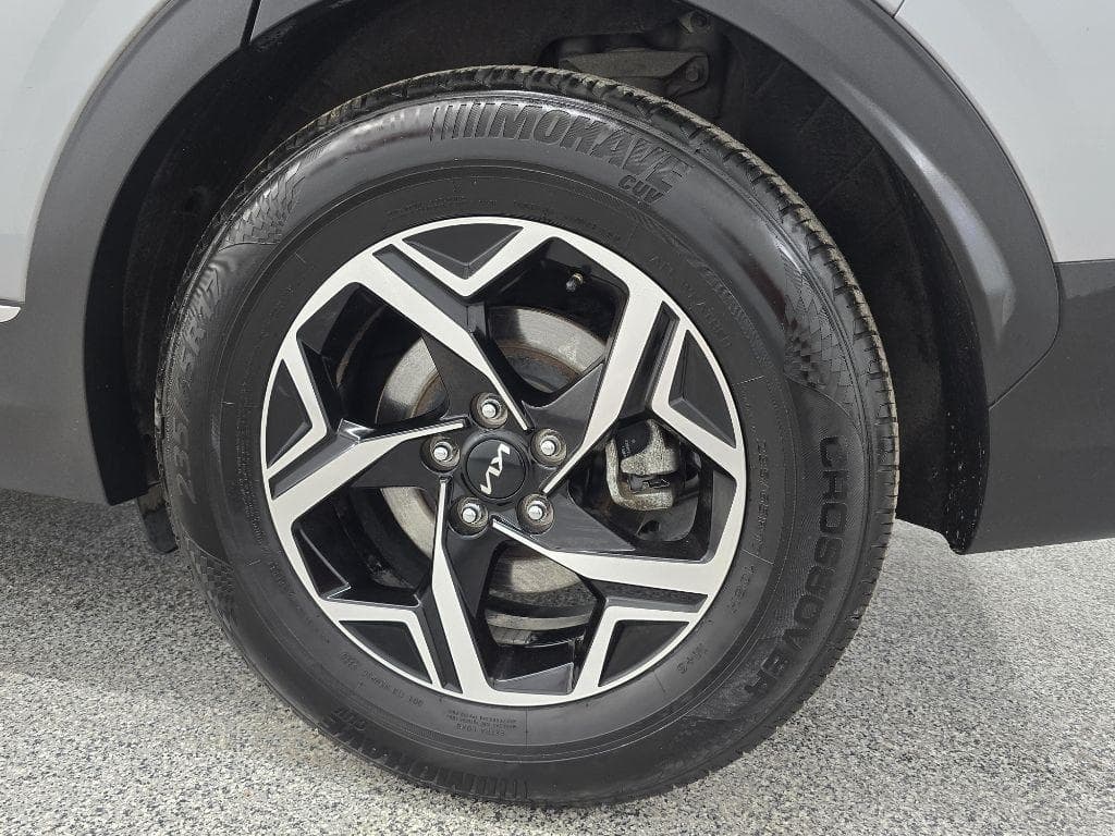 2023 KIA Sportage - Image 33