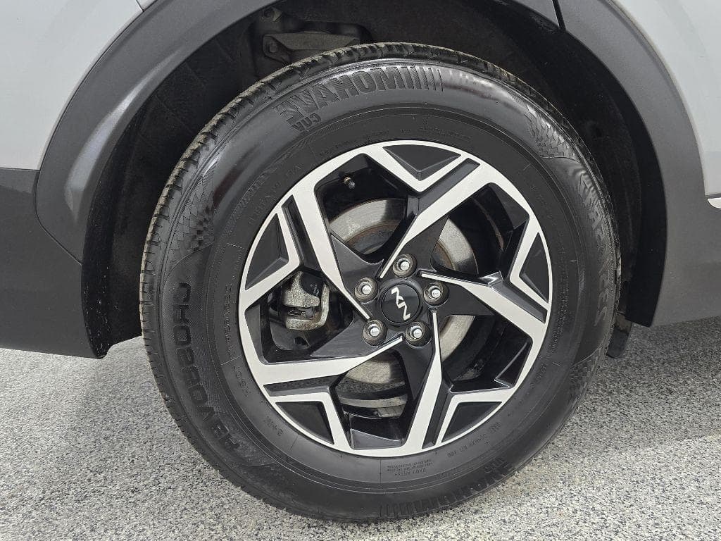 2023 KIA Sportage - Image 36