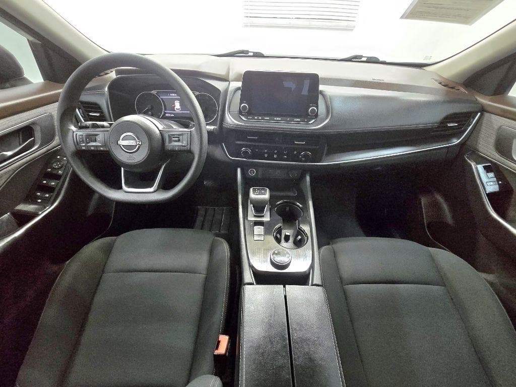 2023 NISSAN Rogue - Image 13