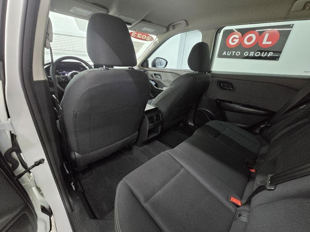 2023 NISSAN Rogue - Image 15