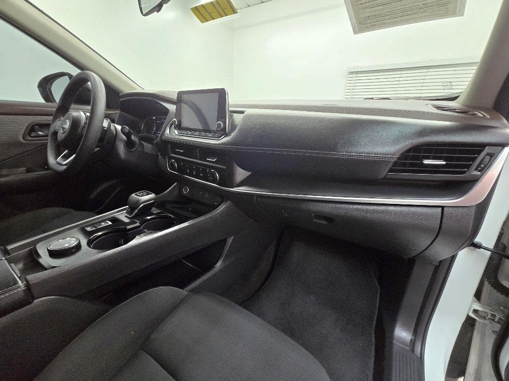 2023 NISSAN Rogue - Image 21