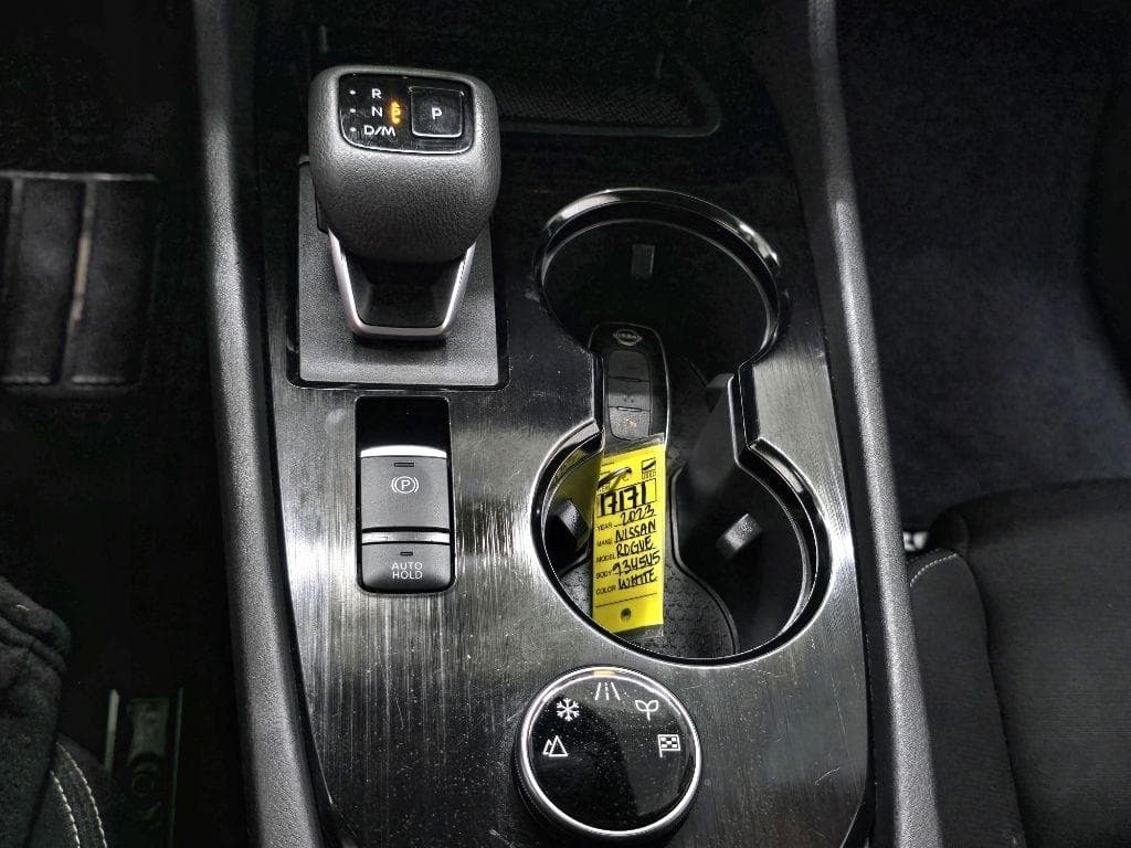 2023 NISSAN Rogue - Image 26