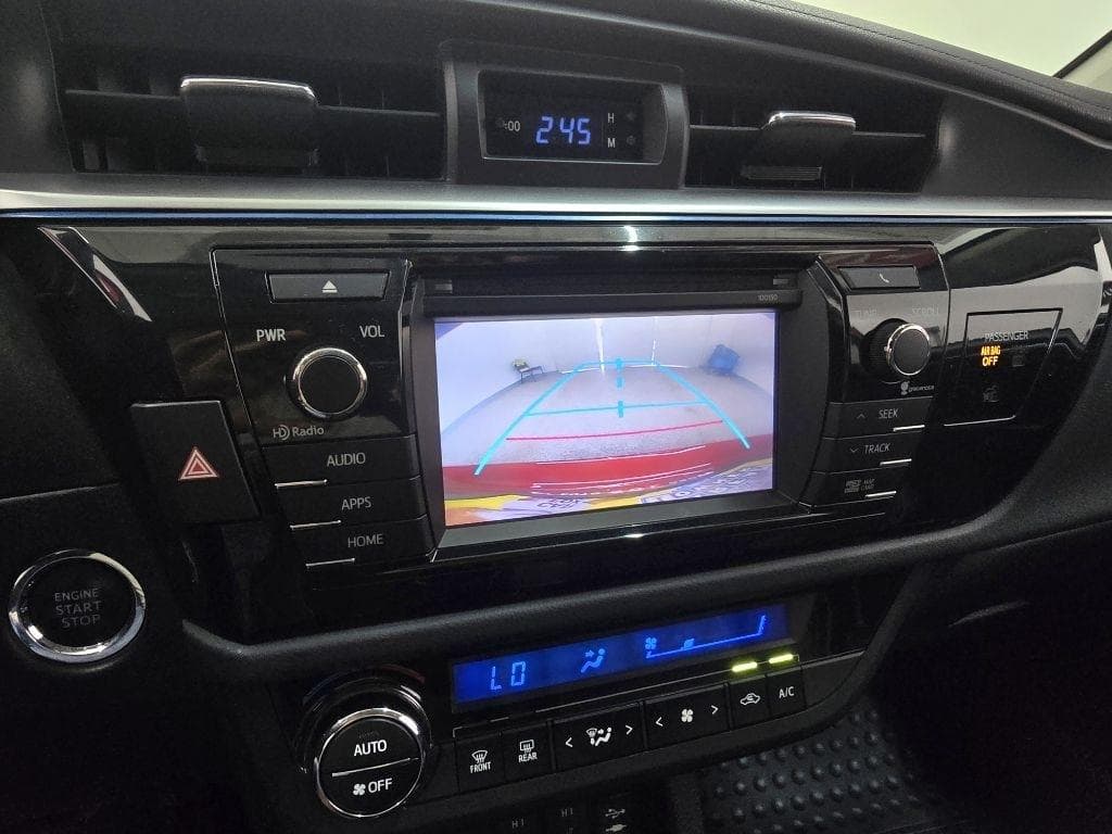 2014 TOYOTA Corolla - Image 25