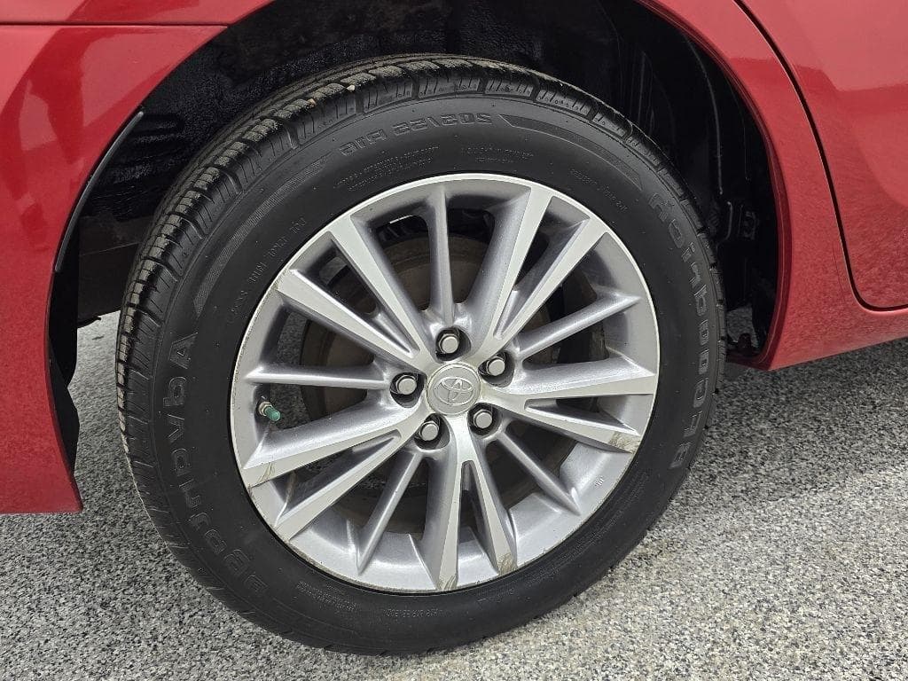 2014 TOYOTA Corolla - Image 32