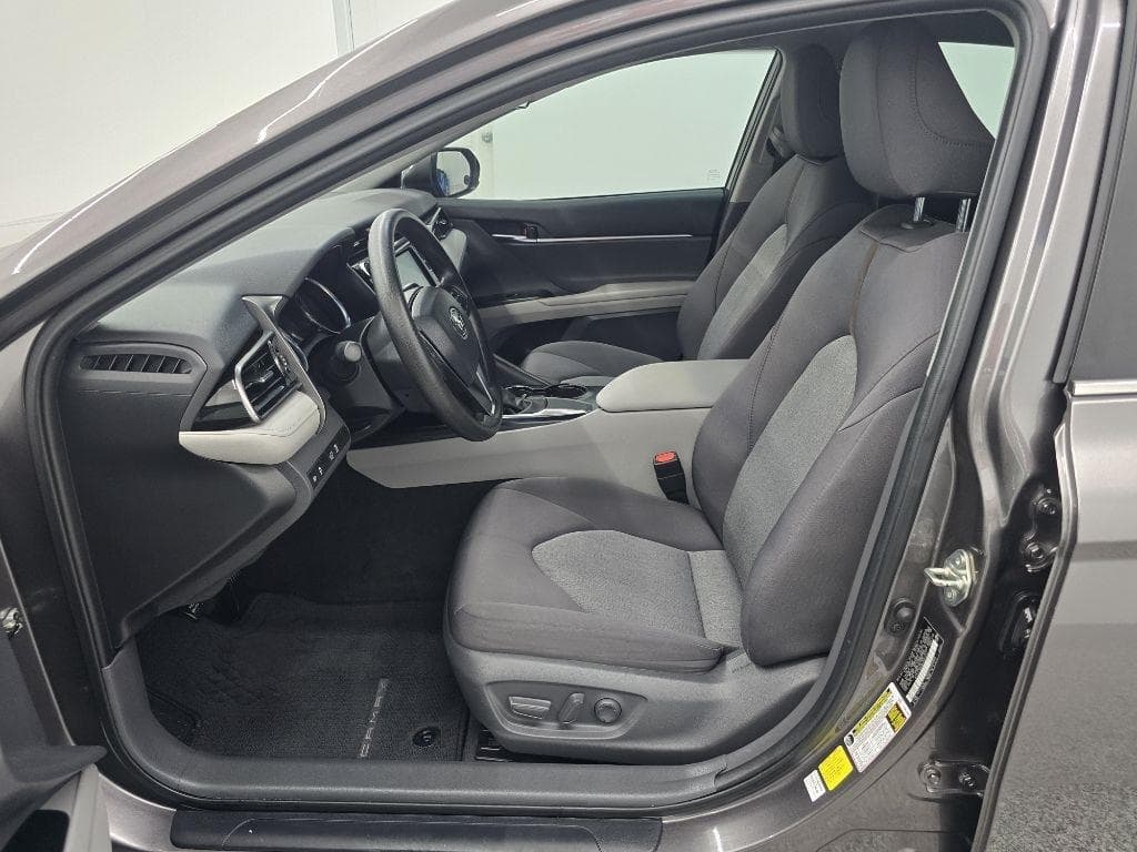 2020 TOYOTA Camry - Image 9