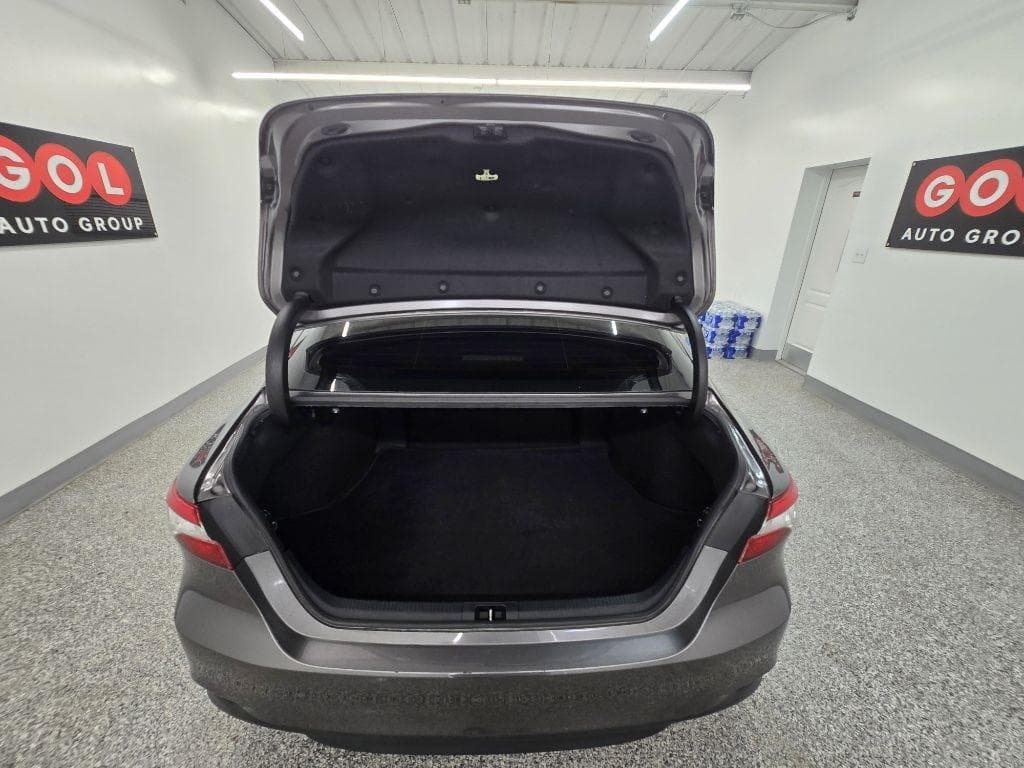 2020 TOYOTA Camry - Image 16