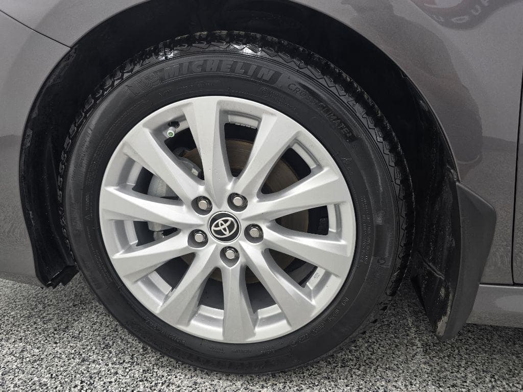 2020 TOYOTA Camry - Image 29