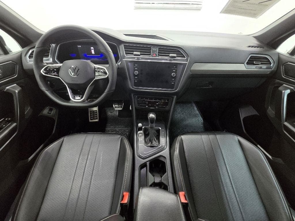 2022 VOLKSWAGEN Tiguan - Image 12