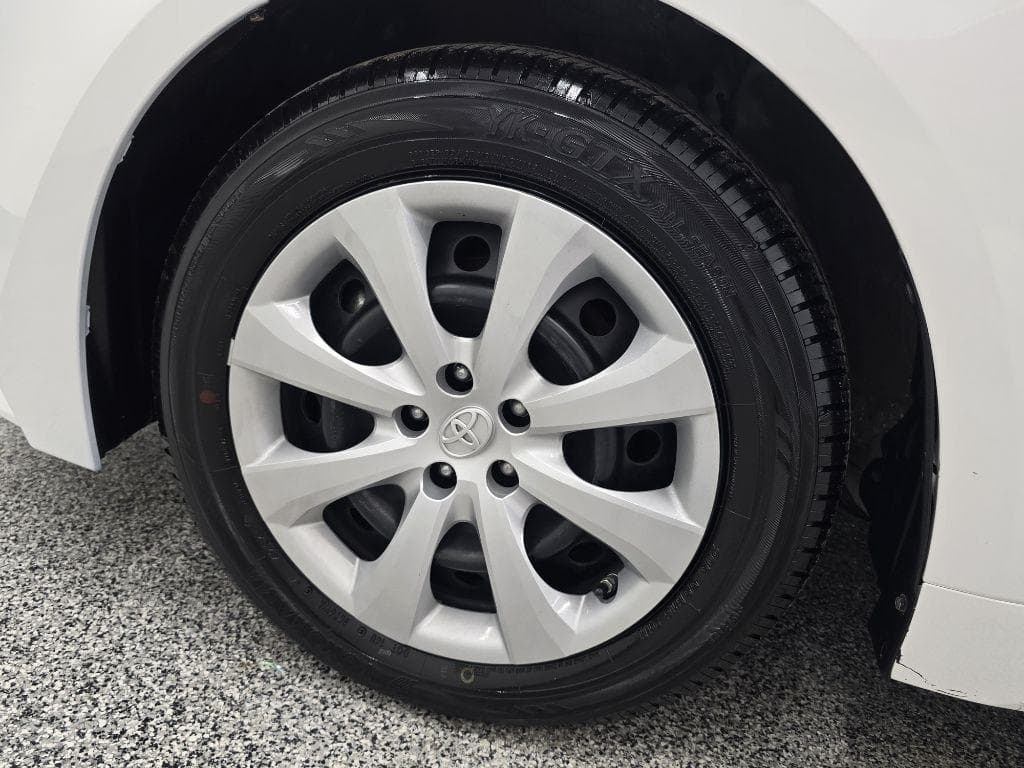 2021 TOYOTA Corolla - Image 31