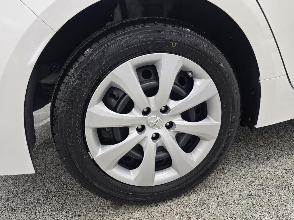 2021 TOYOTA Corolla - Image 34