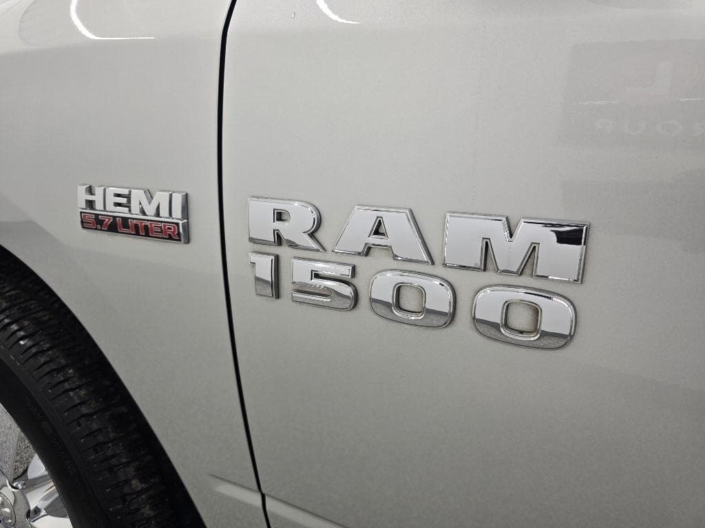 2016 RAM 1500 - Image 9