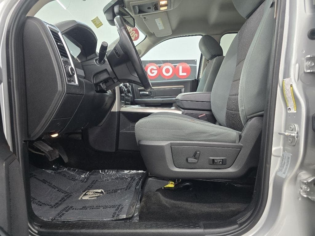 2016 RAM 1500 - Image 12