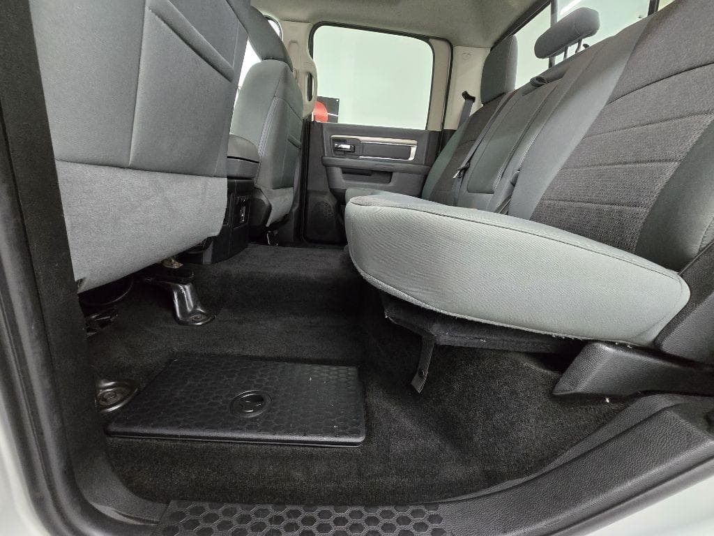 2016 RAM 1500 - Image 15