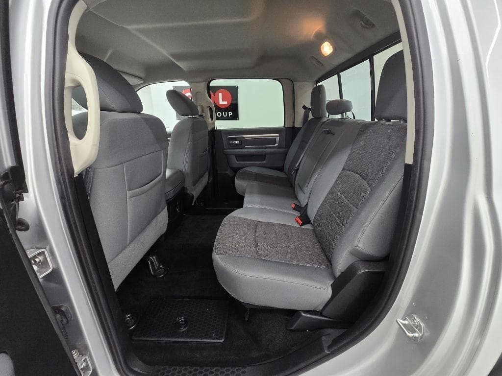 2016 RAM 1500 - Image 16