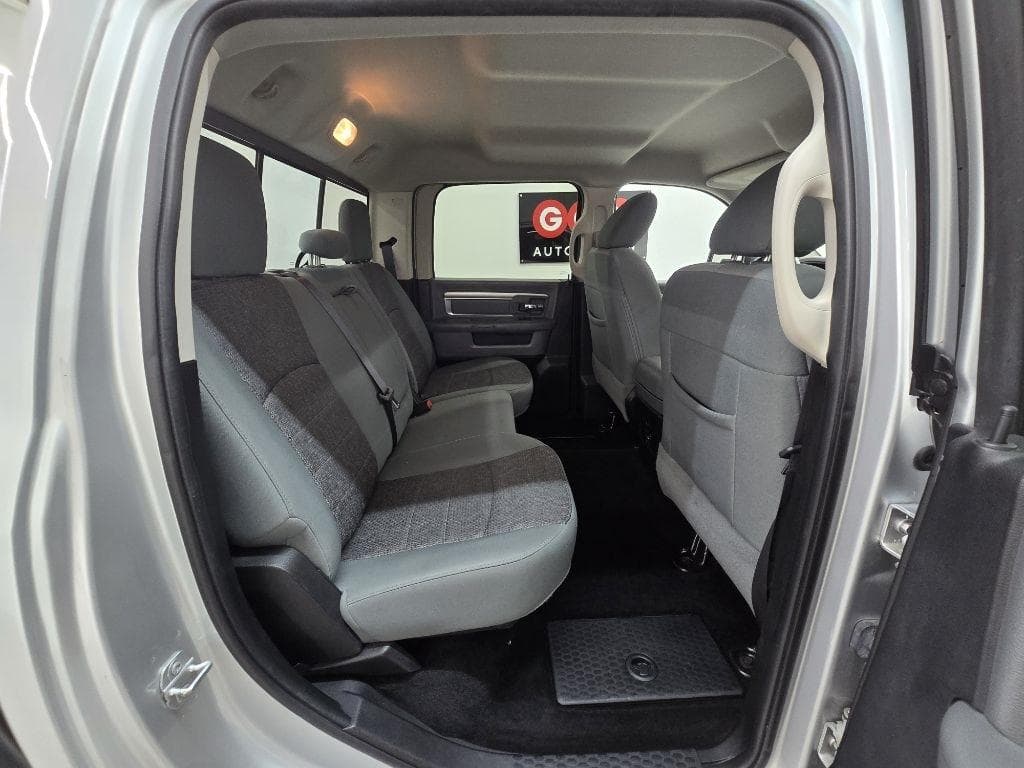 2016 RAM 1500 - Image 18