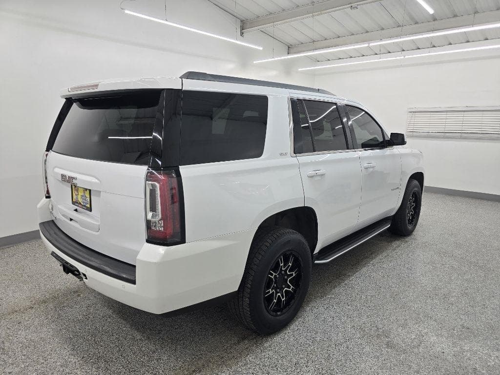 2017 GMC Yukon - Image 5