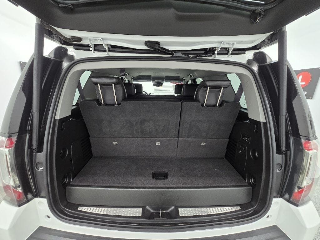 2017 GMC Yukon - Image 17