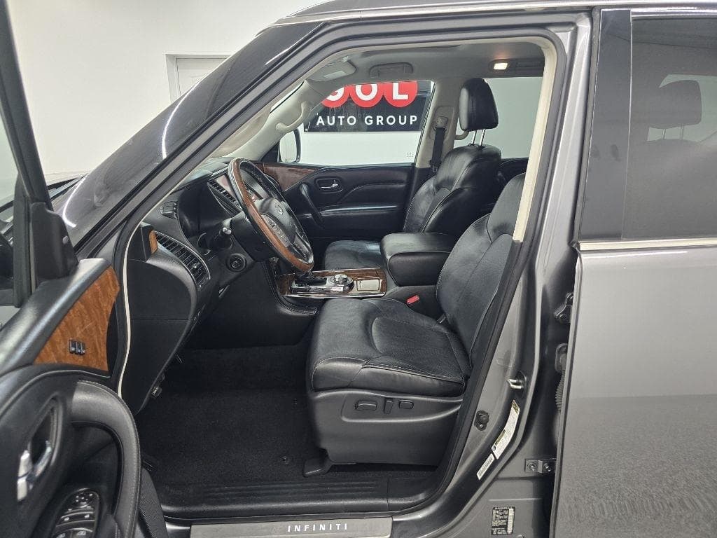 2019 INFINITI QX80 - Image 11