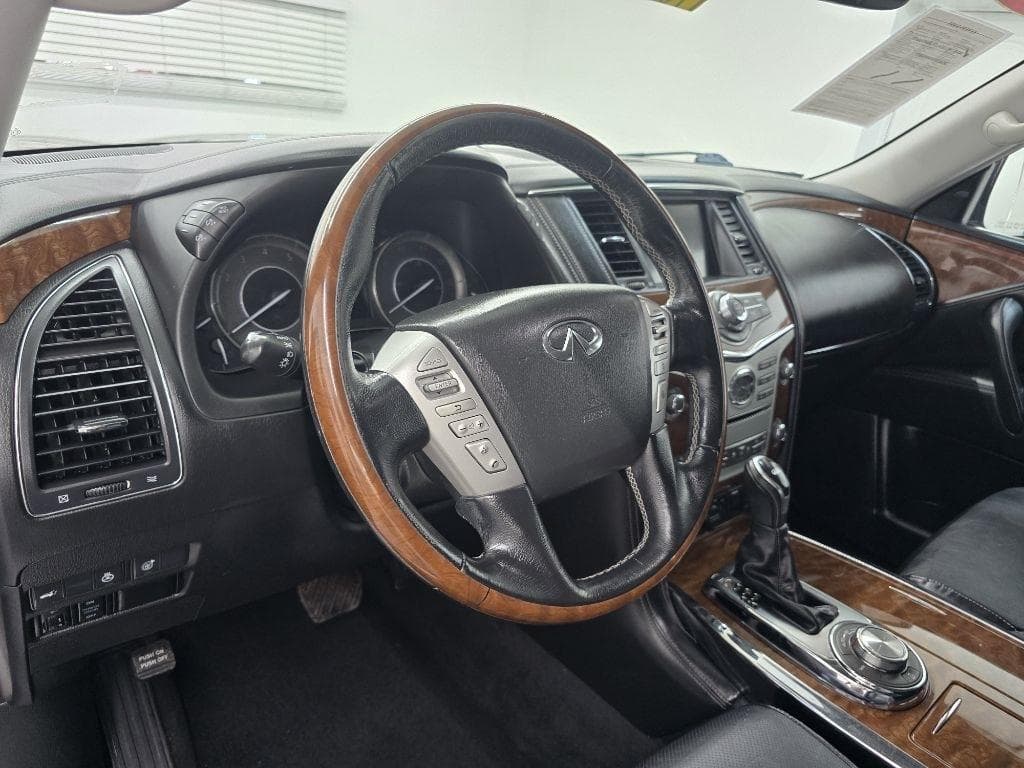 2019 INFINITI QX80 - Image 12