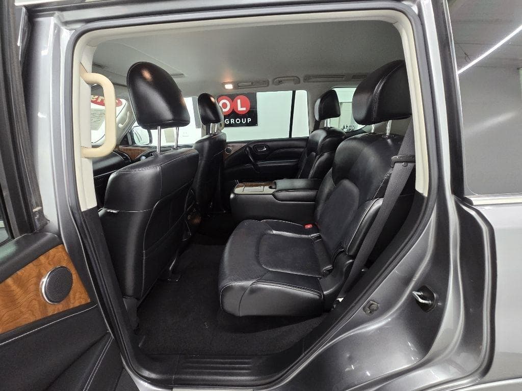 2019 INFINITI QX80 - Image 17