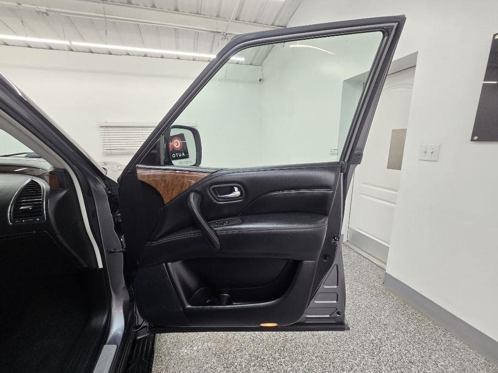 2019 INFINITI QX80 - Image 33