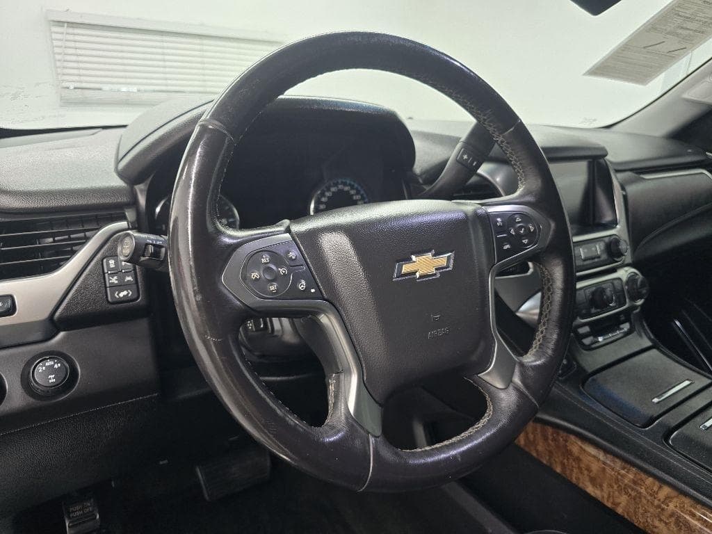 2016 CHEVROLET Suburban - Image 11