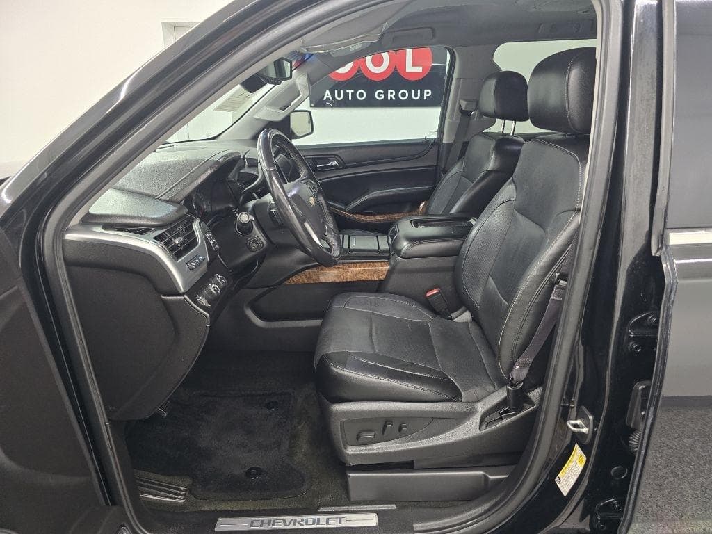 2016 CHEVROLET Suburban - Image 12