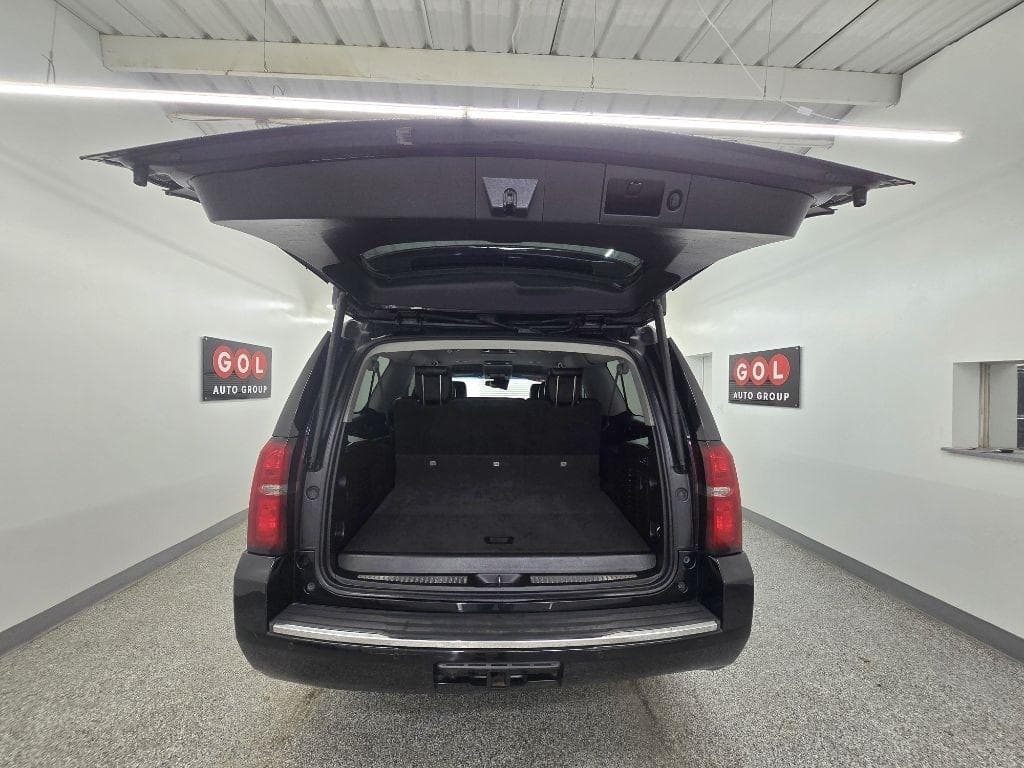 2016 CHEVROLET Suburban - Image 20