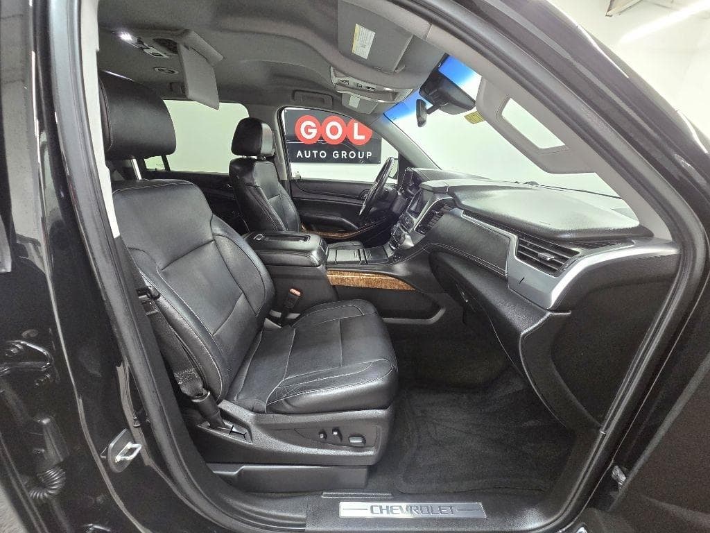 2016 CHEVROLET Suburban - Image 25