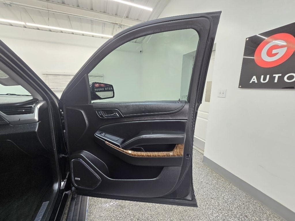 2016 CHEVROLET Suburban - Image 34