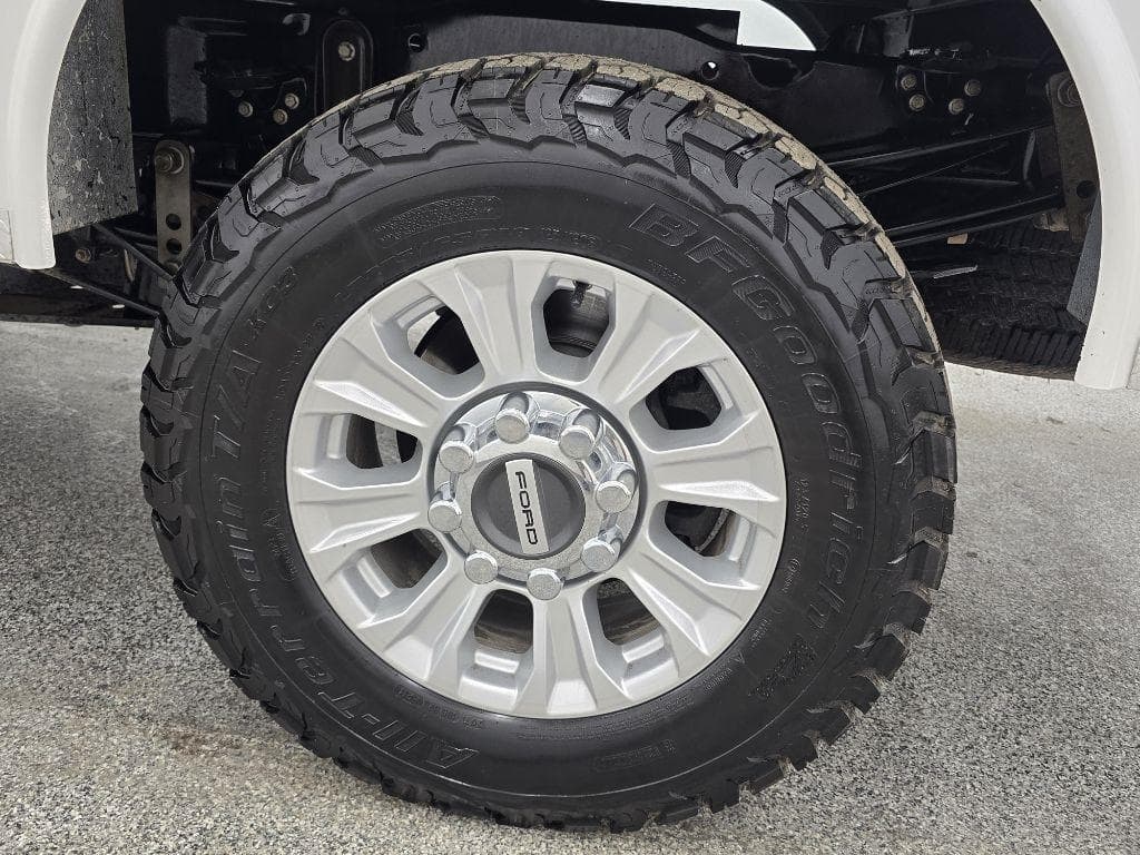 2022 FORD F-250 - Image 32