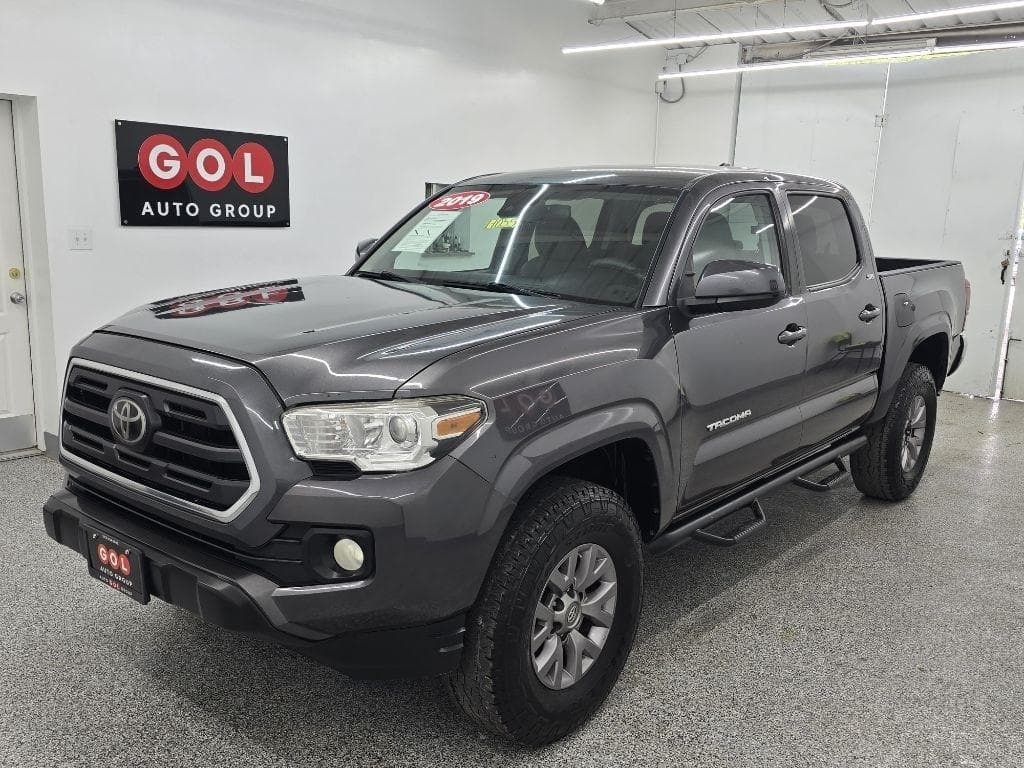 2019 TOYOTA Tacoma - Image 4
