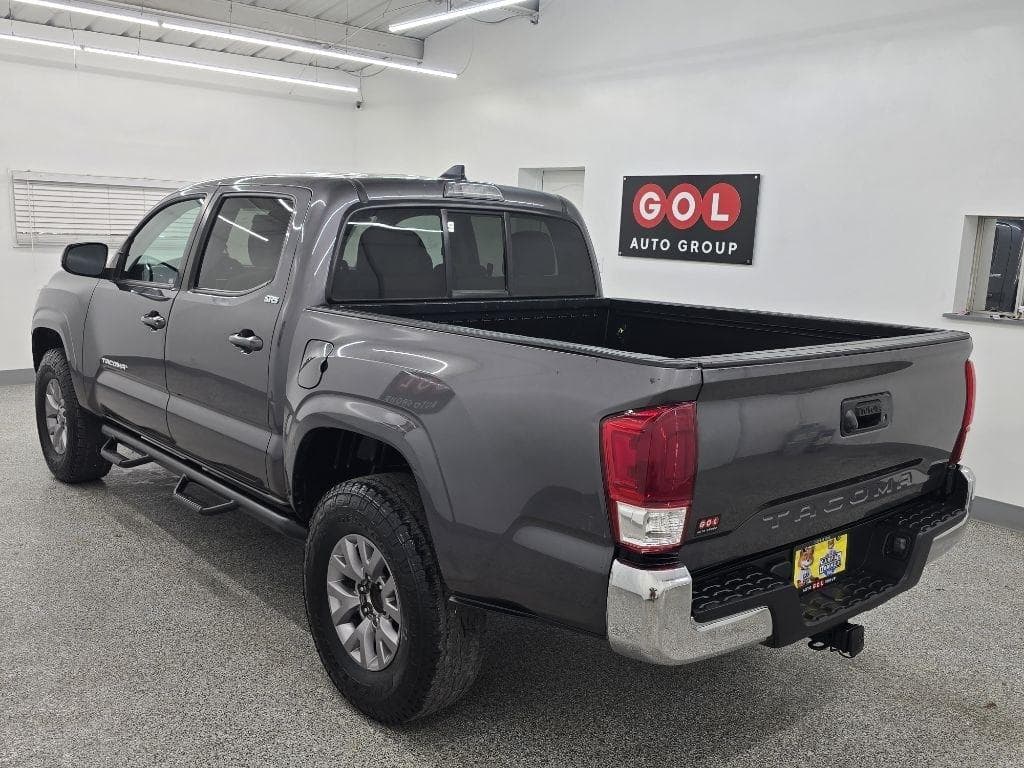 2019 TOYOTA Tacoma - Image 5