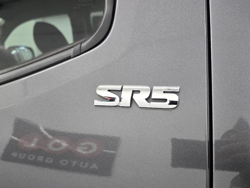 2019 TOYOTA Tacoma - Image 9