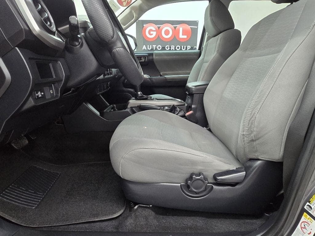 2019 TOYOTA Tacoma - Image 13