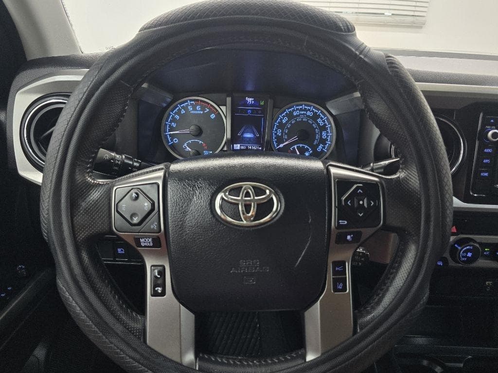 2019 TOYOTA Tacoma - Image 25