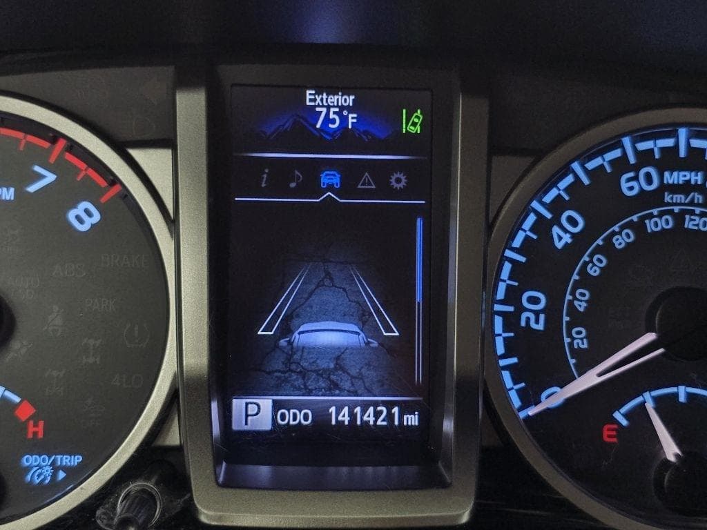 2019 TOYOTA Tacoma - Image 26