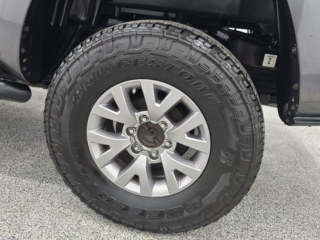 2019 TOYOTA Tacoma - Image 34