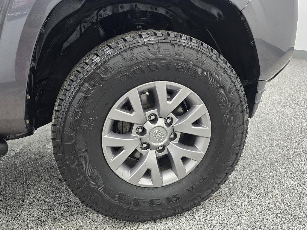 2019 TOYOTA Tacoma - Image 35