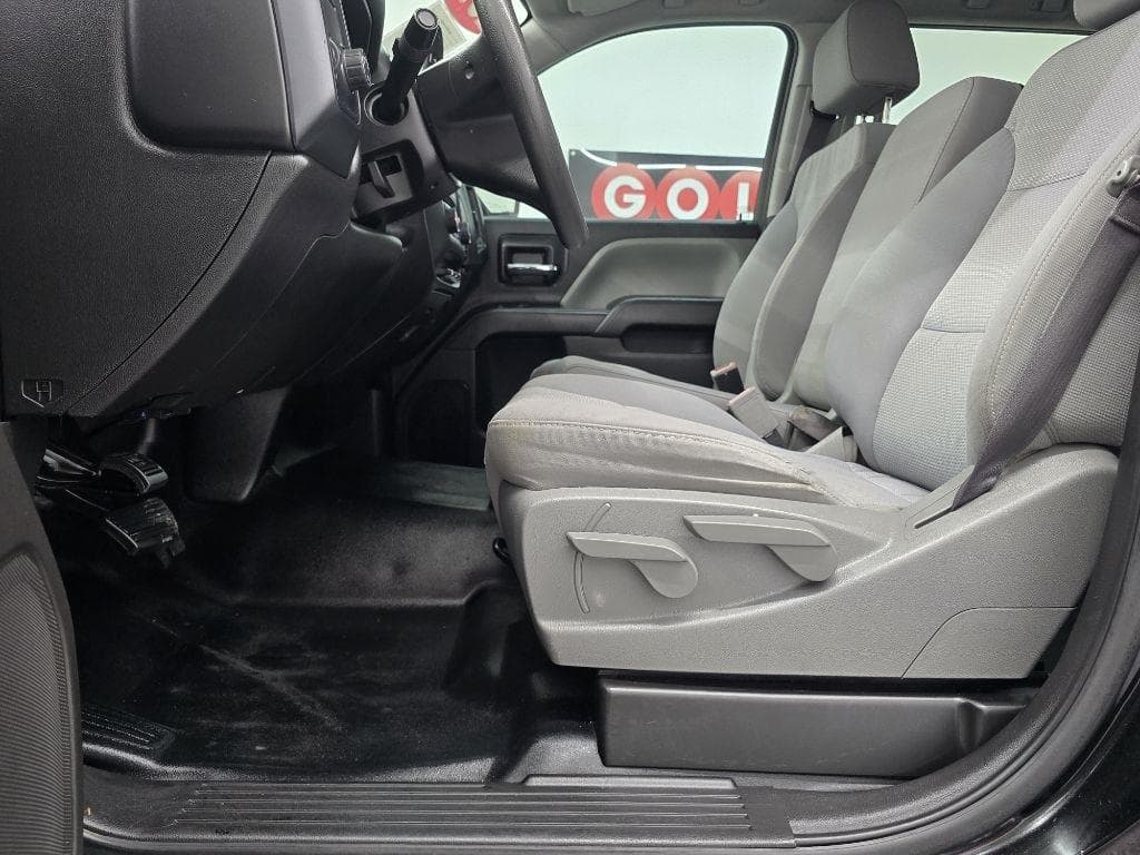 2017 CHEVROLET Silverado - Image 10