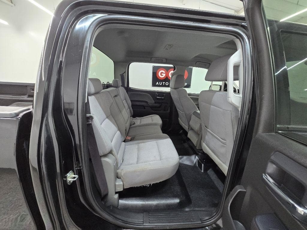 2017 CHEVROLET Silverado - Image 19