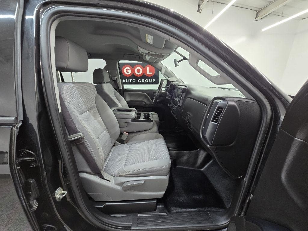 2017 CHEVROLET Silverado - Image 22