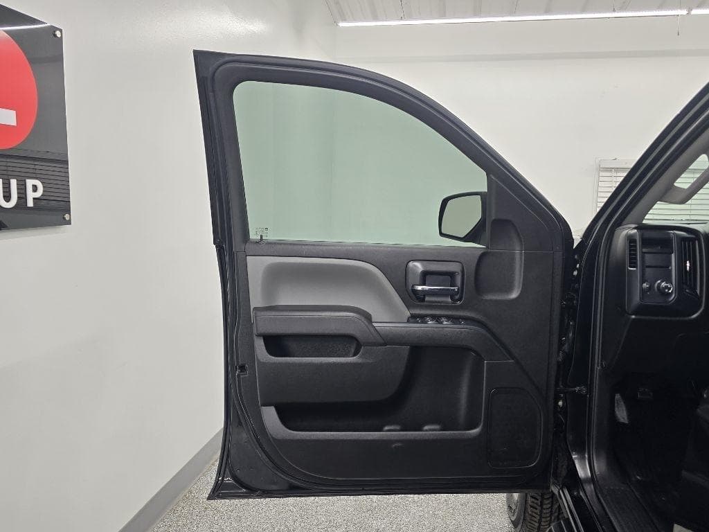 2017 CHEVROLET Silverado - Image 28