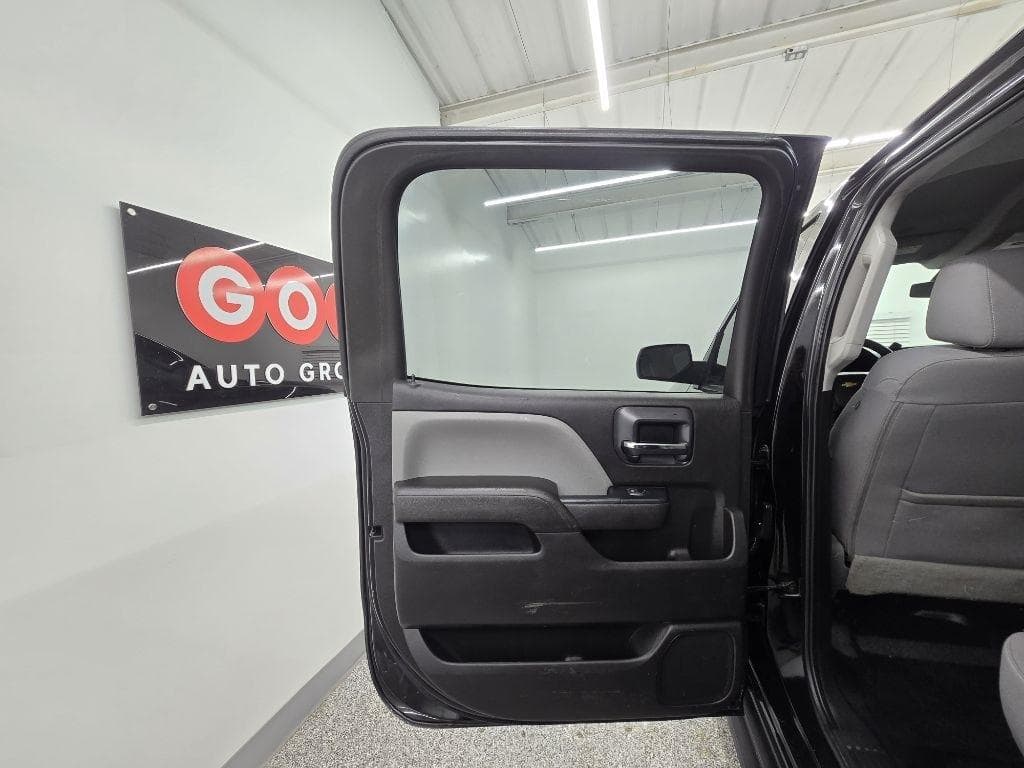 2017 CHEVROLET Silverado - Image 29