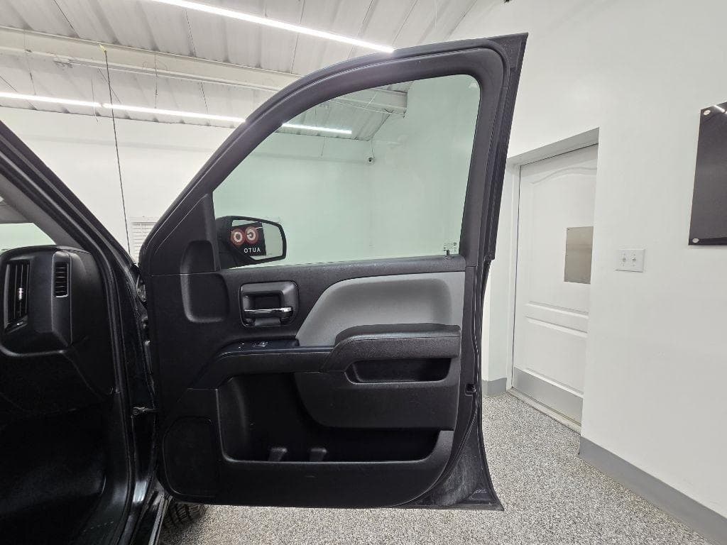 2017 CHEVROLET Silverado - Image 31