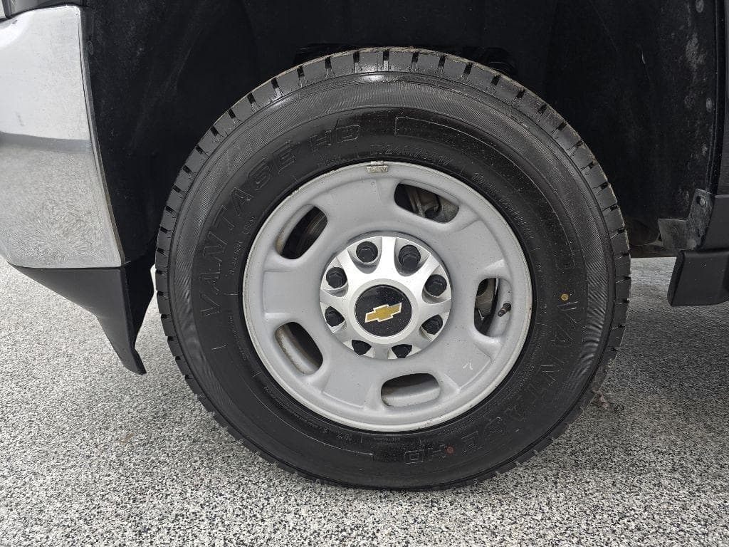 2017 CHEVROLET Silverado - Image 32