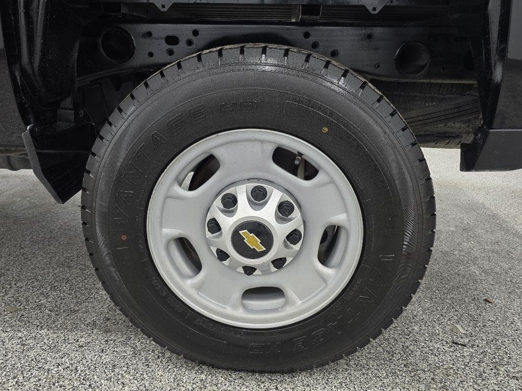 2017 CHEVROLET Silverado - Image 33