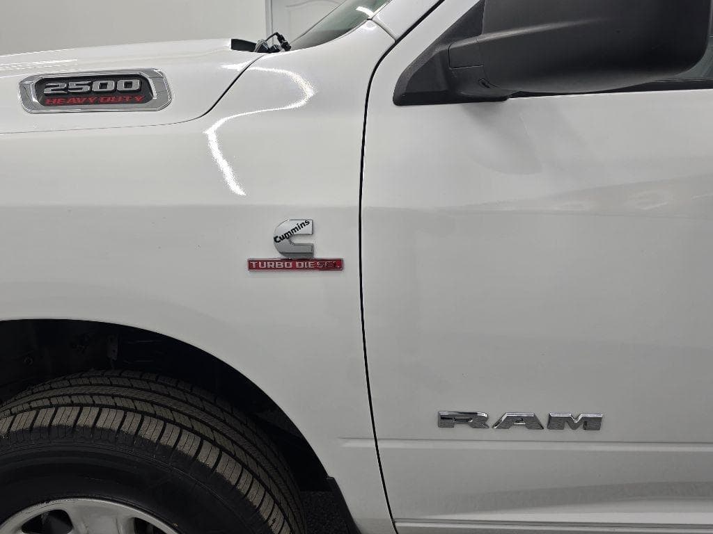 2022 RAM 2500 - Image 9