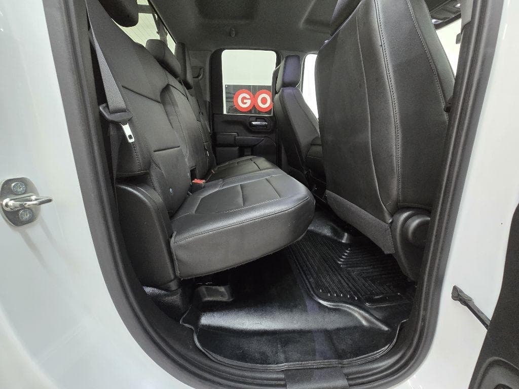 2020 CHEVROLET Silverado - Image 19