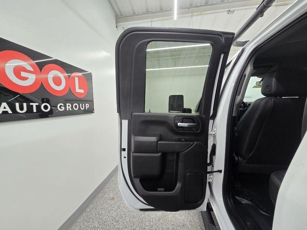 2020 CHEVROLET Silverado - Image 29